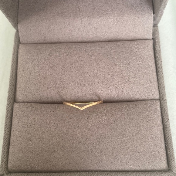 Solid 14k gold ring size 5. Just got it, love it, but it’s too small for me. - Picture 1 of 3